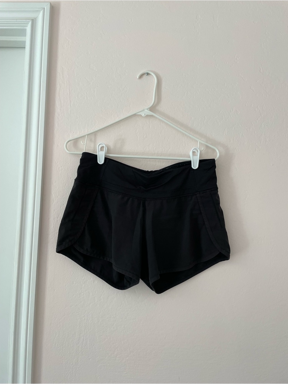Lululemon Athletica Speed Up Women’s Black Shorts